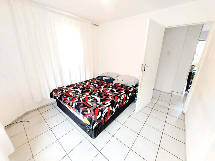 2 Bedroom Property for Sale in Oakglen Western Cape